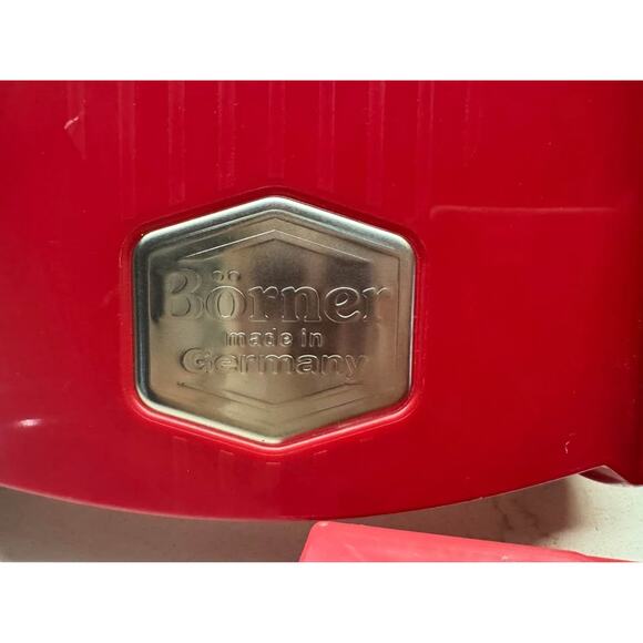 Swissmar Borner V Power Mandoline - slice cut fruits and vegetables - Picture 3 of 4